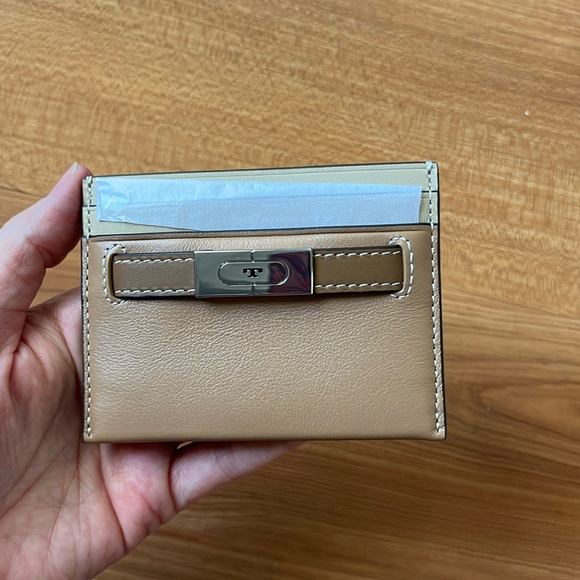 Tory Burch Handbags - Tory Burch TCard Case